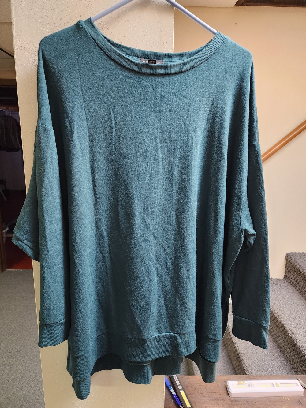 Beyond Yoga 1x Green Womens  Relaxed Crewneck Sweater